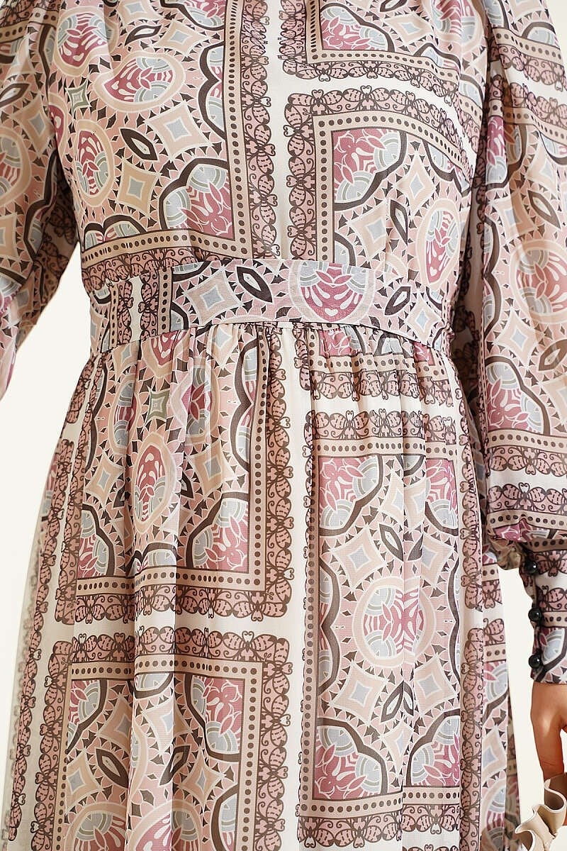 Kol Manşetli Desenli Şifon Elbise Pudra