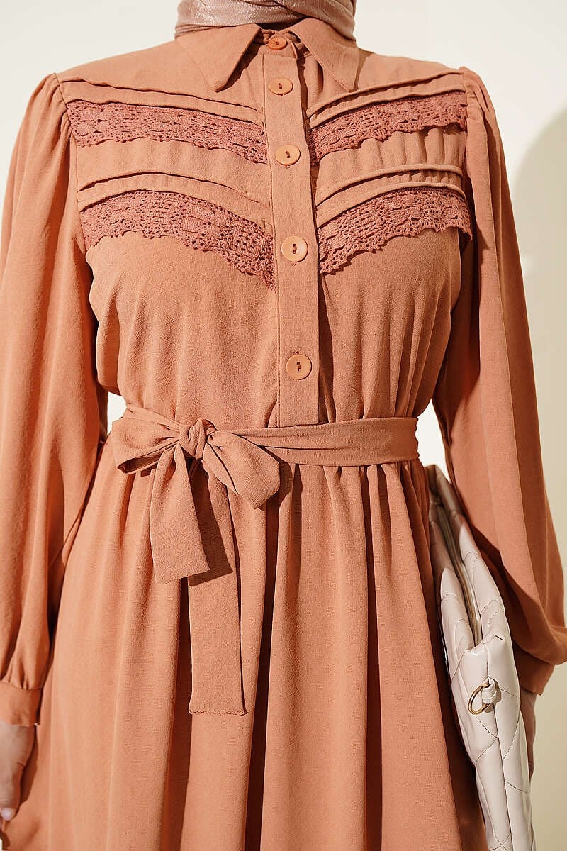 Nervür Dantel Detaylı Elbise Camel