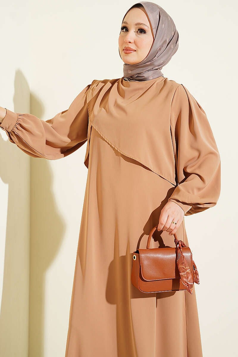 Omuz Pile Detaylı Elbise Camel
