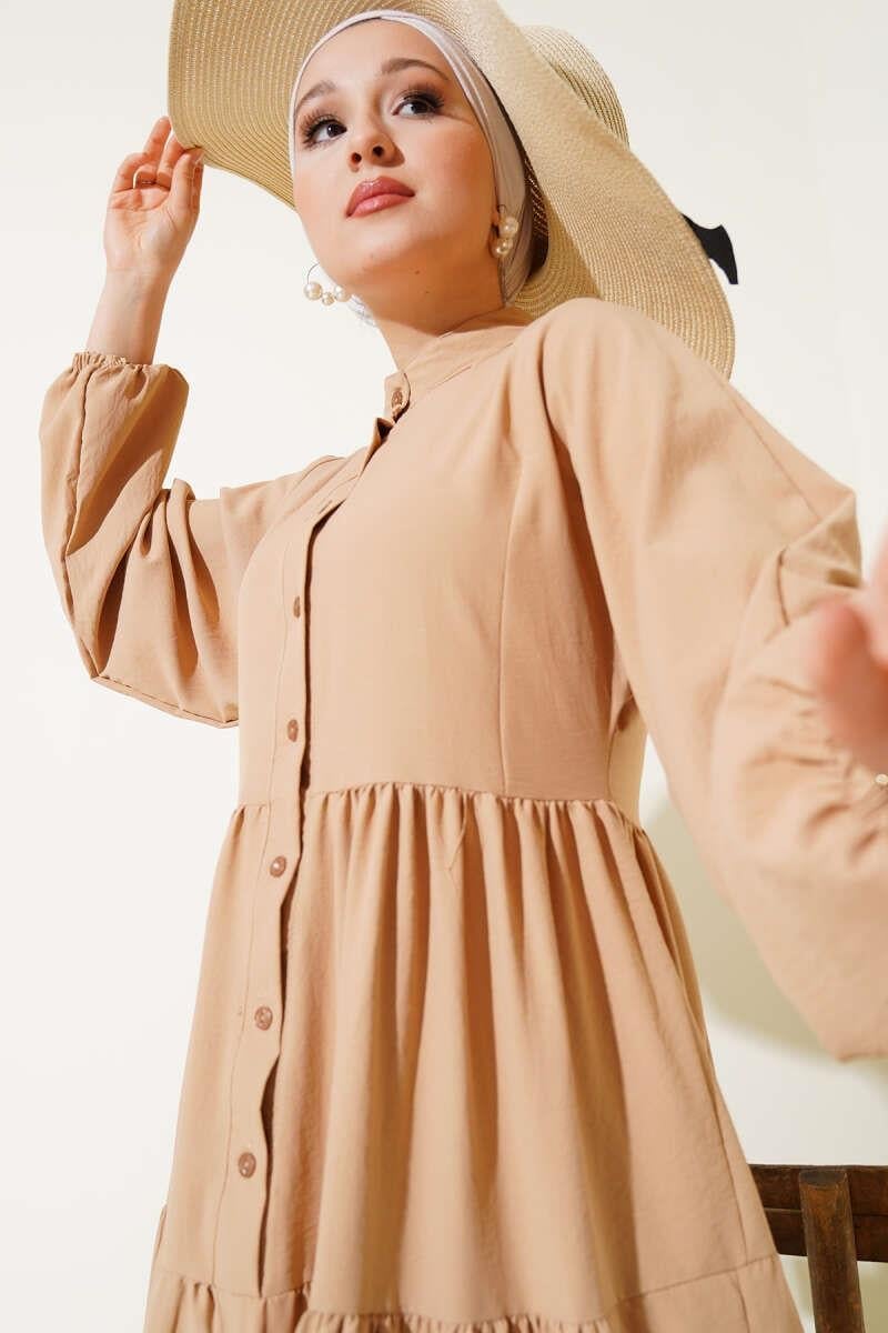 Önü Düğmeli Kat Kat Basic Elbise Latte
