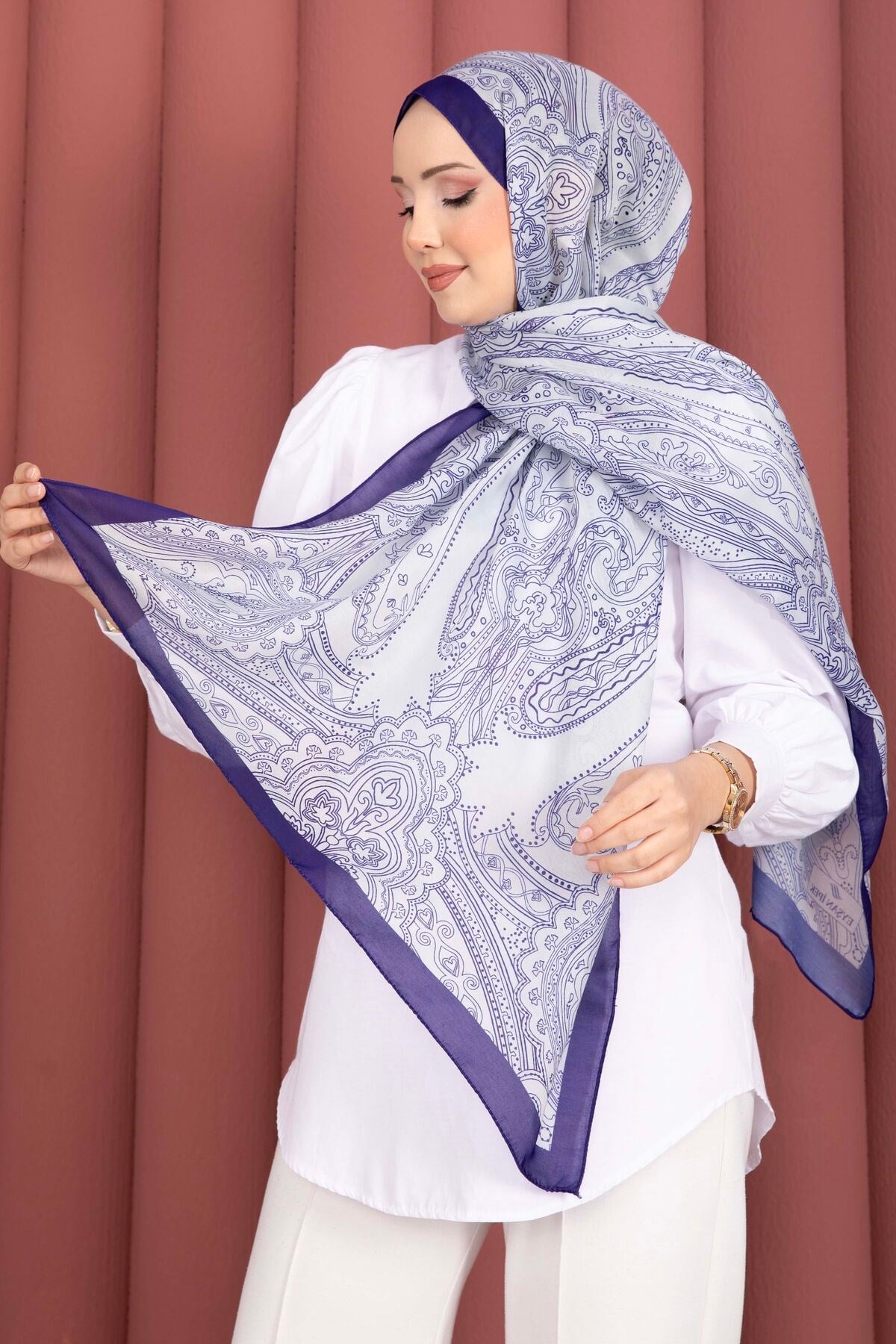 Otantik Motif Şal Serisi Saks