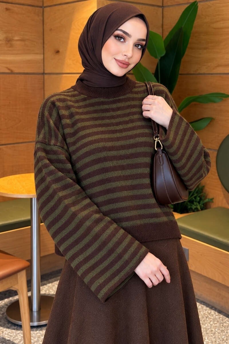 Oversize İnce Çizgili Triko Kazak Kahve