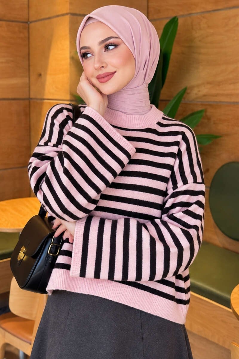 Oversize İnce Çizgili Triko Kazak Siyah