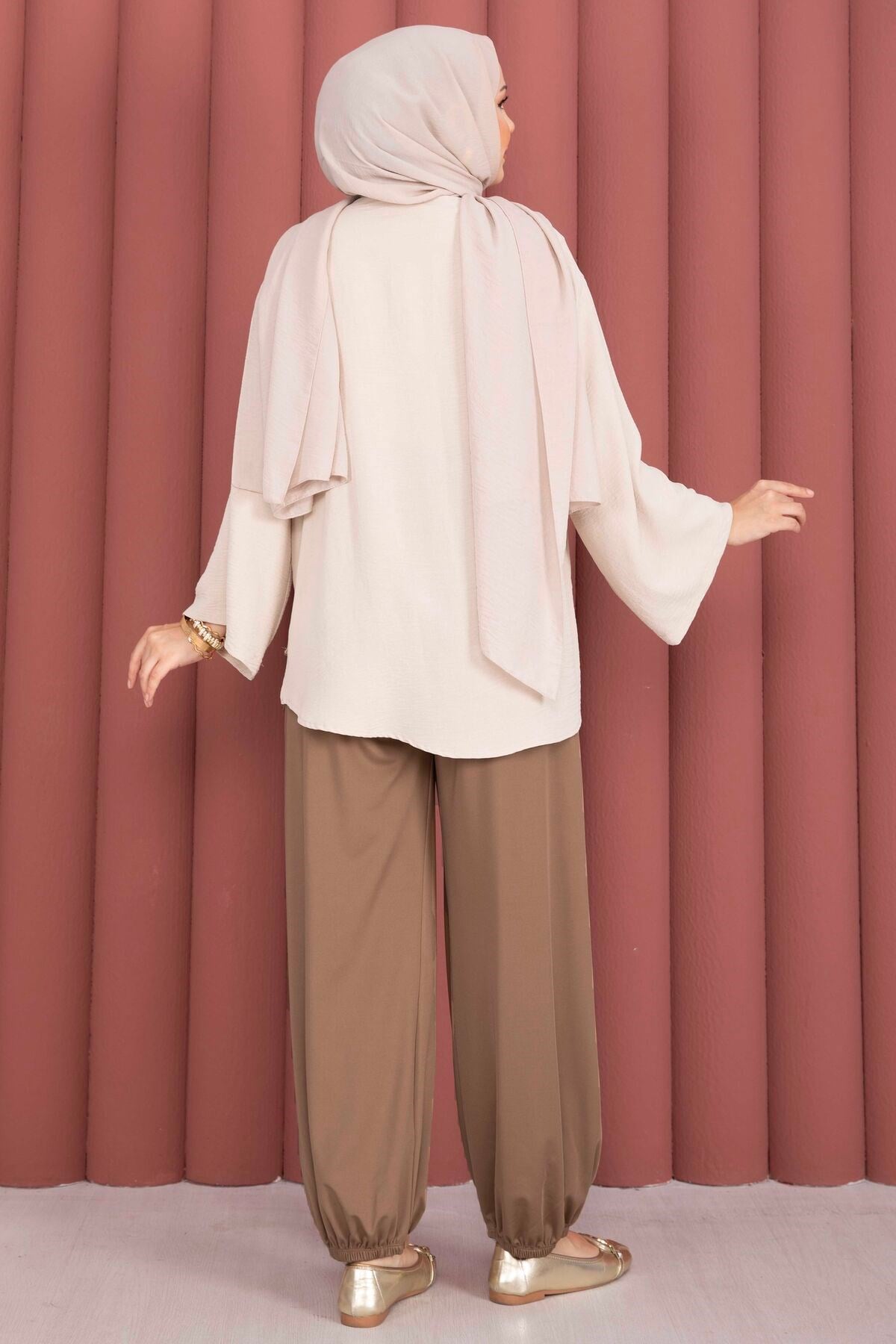 Paçası Lastikli Rahat Kalıp Şalvar Pantolon Camel