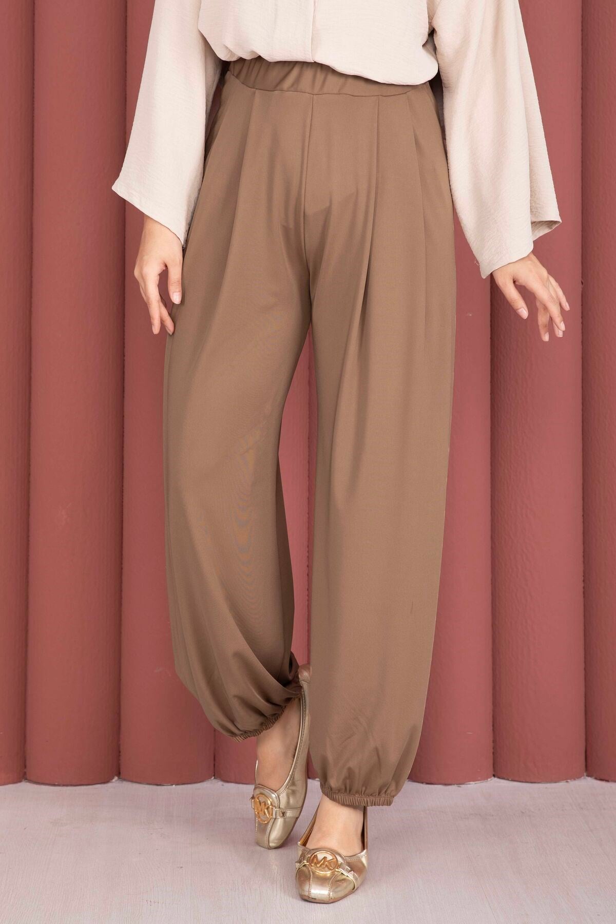 Paçası Lastikli Rahat Kalıp Şalvar Pantolon Camel