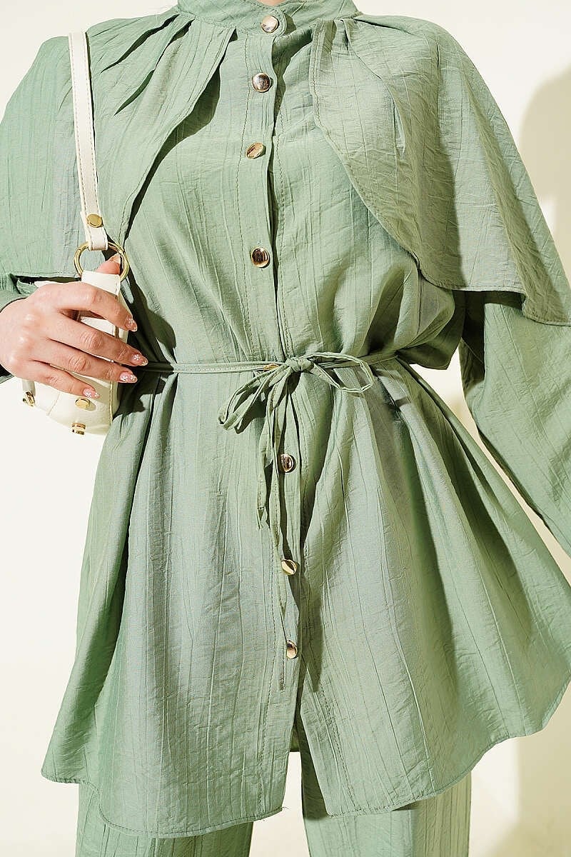 Pelerinli Gold Düğmeli Takım Yeşil