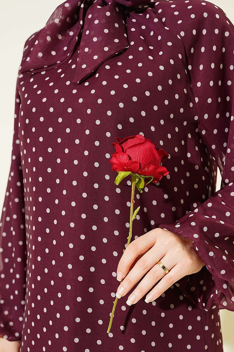 Puantiyeli Yaka Bağlamalı Şifon Tunik Bordo