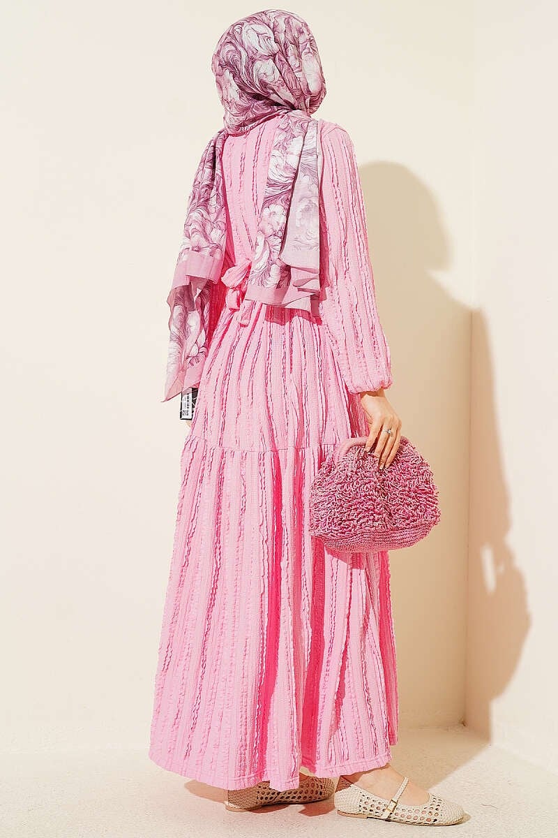 Şerit Fırfırlı Kuşaklı Elbise Pembe