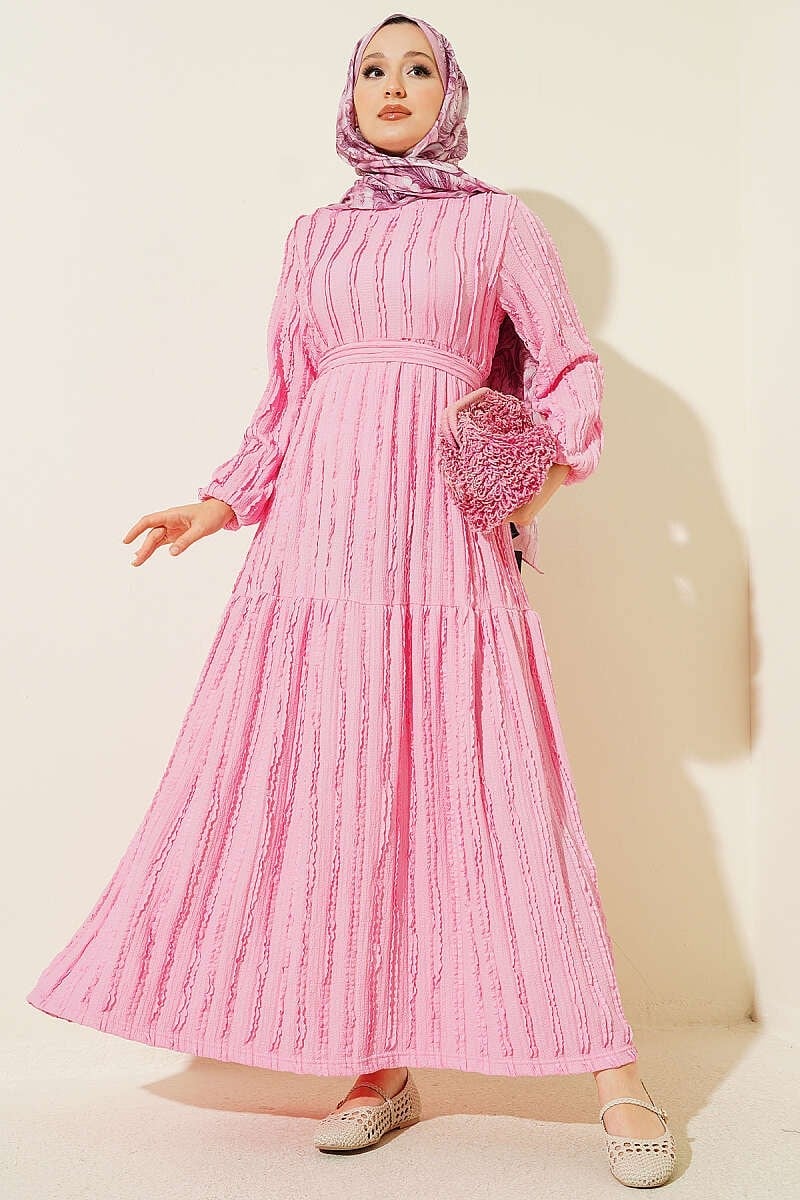 Şerit Fırfırlı Kuşaklı Elbise Pembe