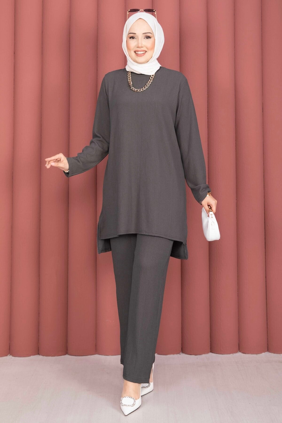 Yanları Yırtmaçlı Tunik Pantolon Takım Füme
