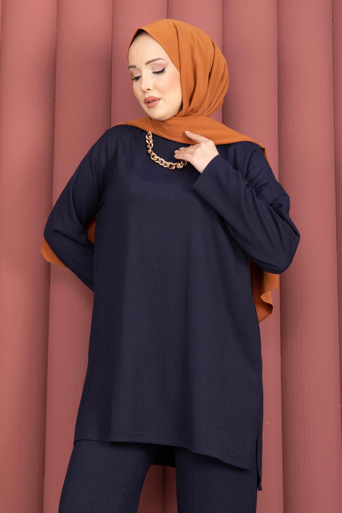 Yanları Yırtmaçlı Tunik Pantolon Takım Lacivert