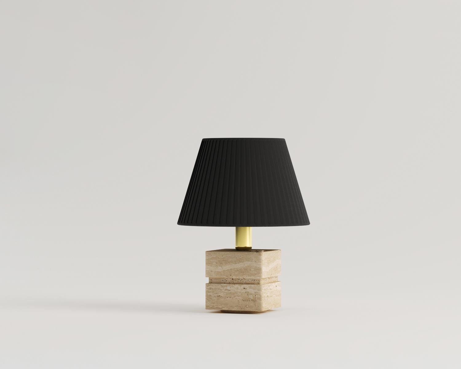 siyah şapkalı abajur