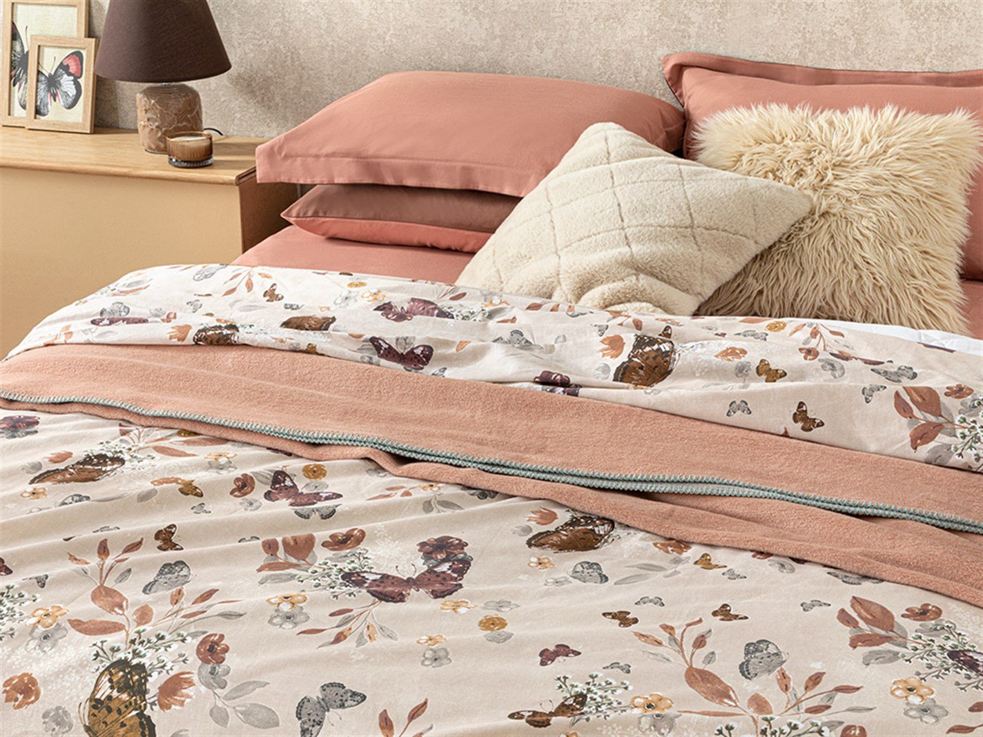 Butterfly Valley 57 Tel / 144 Numărul de fir Pentru o persoana 160X210 CM Burgundia-gri