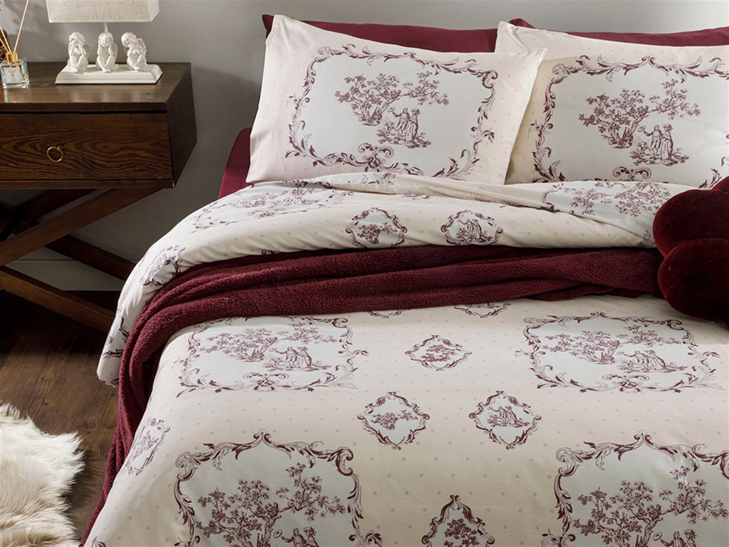 Chic Tuile 57 Tel / 144 Numărul de fir Meniu mare 240x220 cm Damson