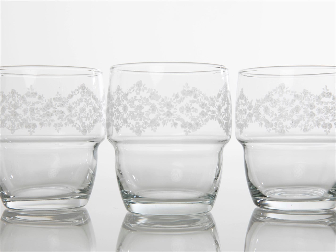 Clayton  3 set 285 ml.. Alb