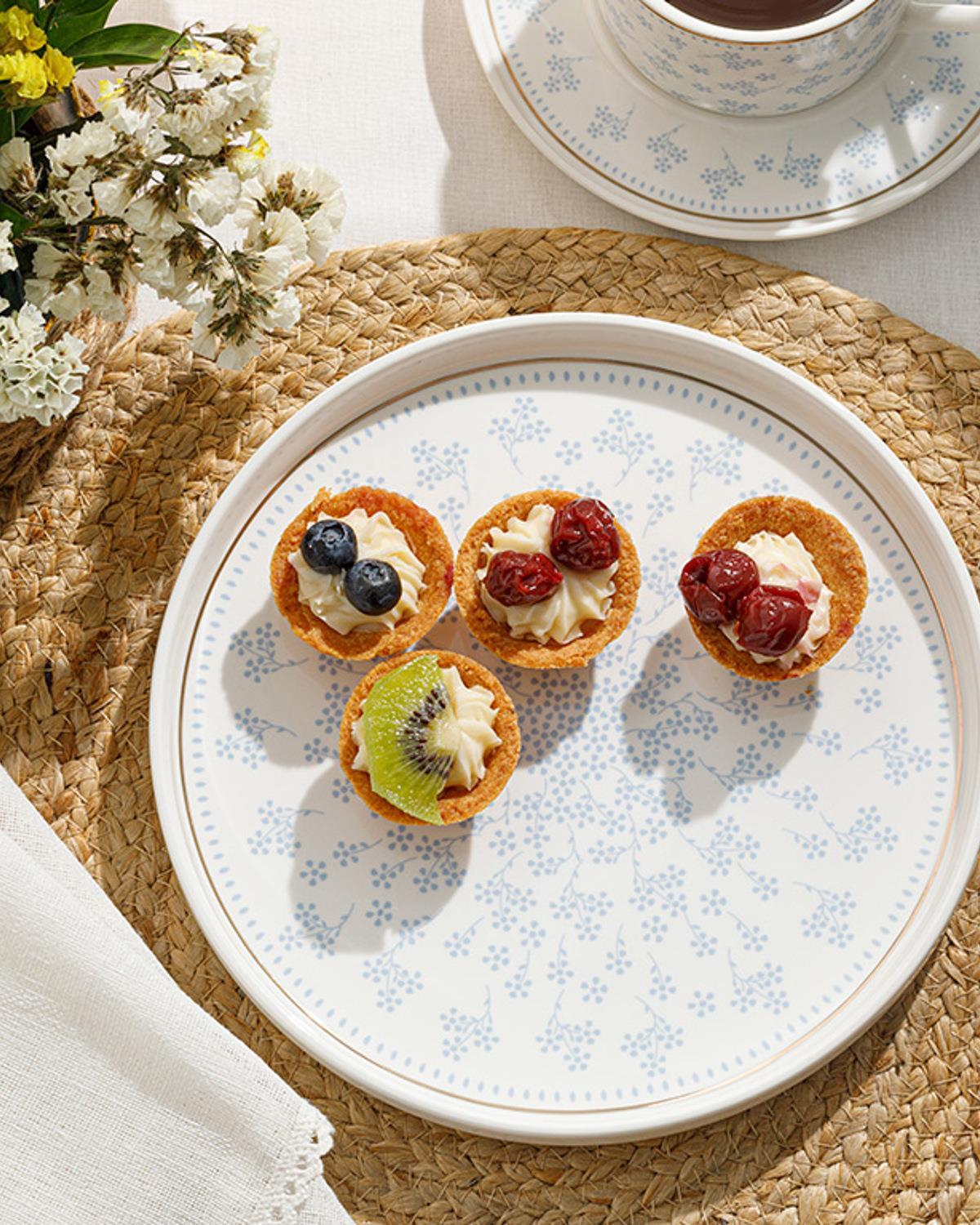 Dande New Bone Cake Plate 21 cm White-Blue