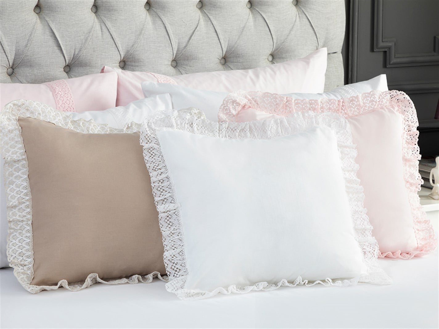 Eggy 57 Tel / 144 Numărul de fir Single decorativ 45x45 cm Roz