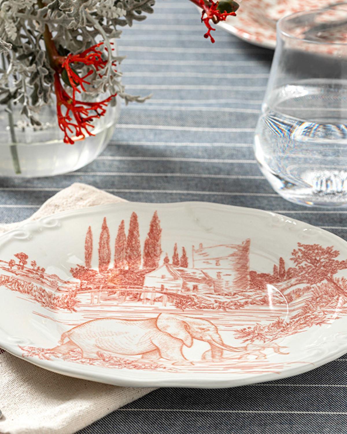 Elephant Porcelain Cake Plate 20 cm Red
