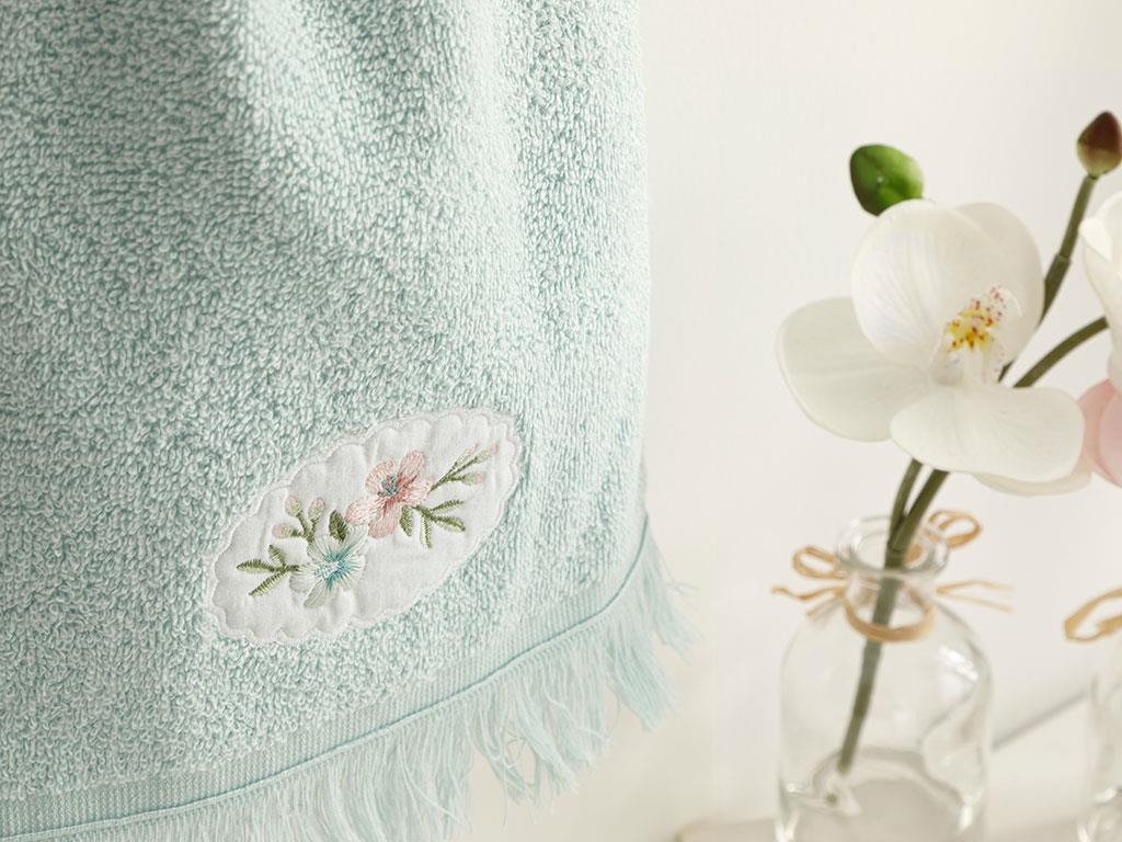 Fancy Flowers Embroidered Hand Towel 30x40 cm Seledon,