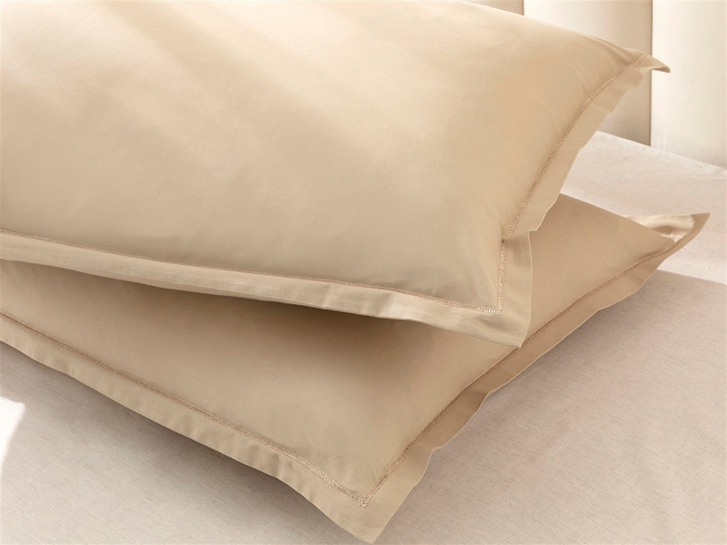 Fancy Plain 52 Tel / 132 Numărul de fir 2 set cu urechi 50x70 cm Maro deschis