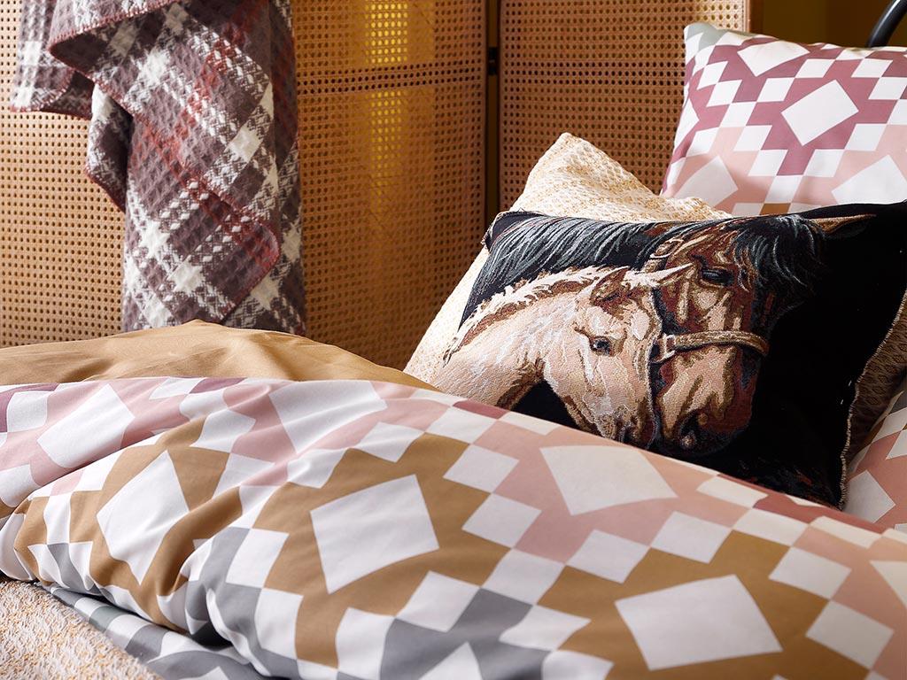 Farlow Cottony  King Size  SET LENJERIE DE PAT 240x220 cm Pink