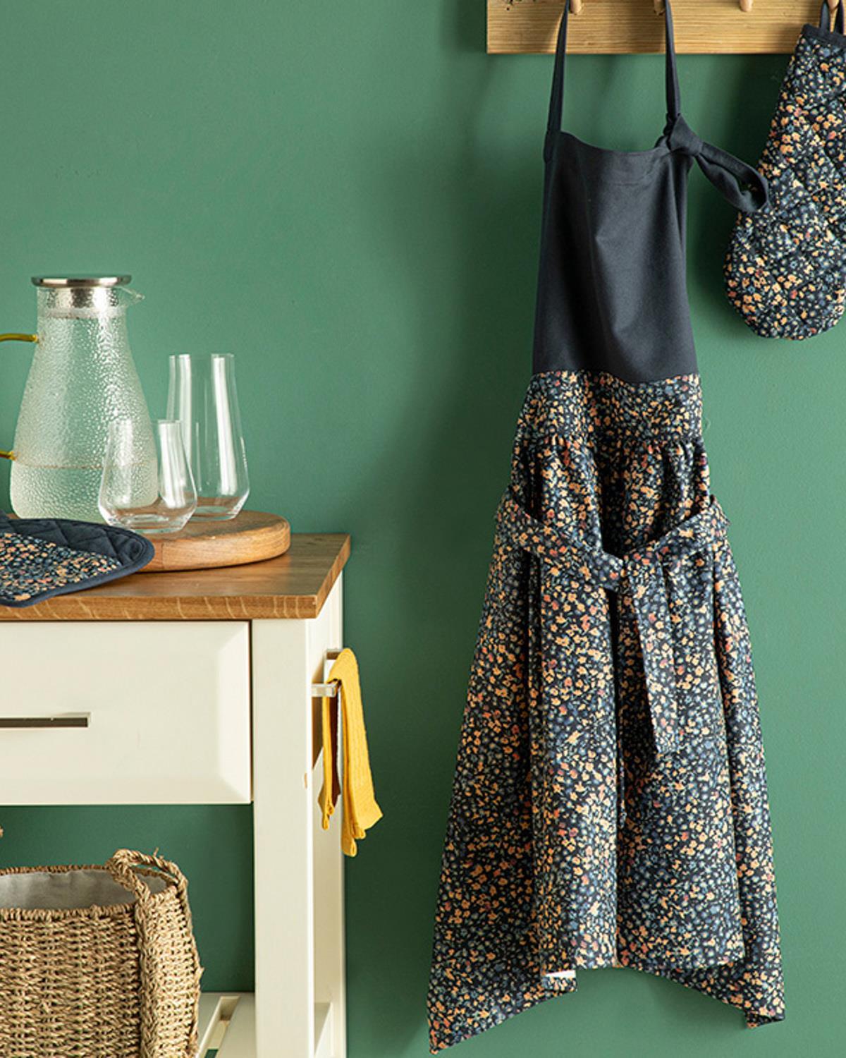 Flower Spree Cotton Kitchen Apron 70x80 cm Dark Blue