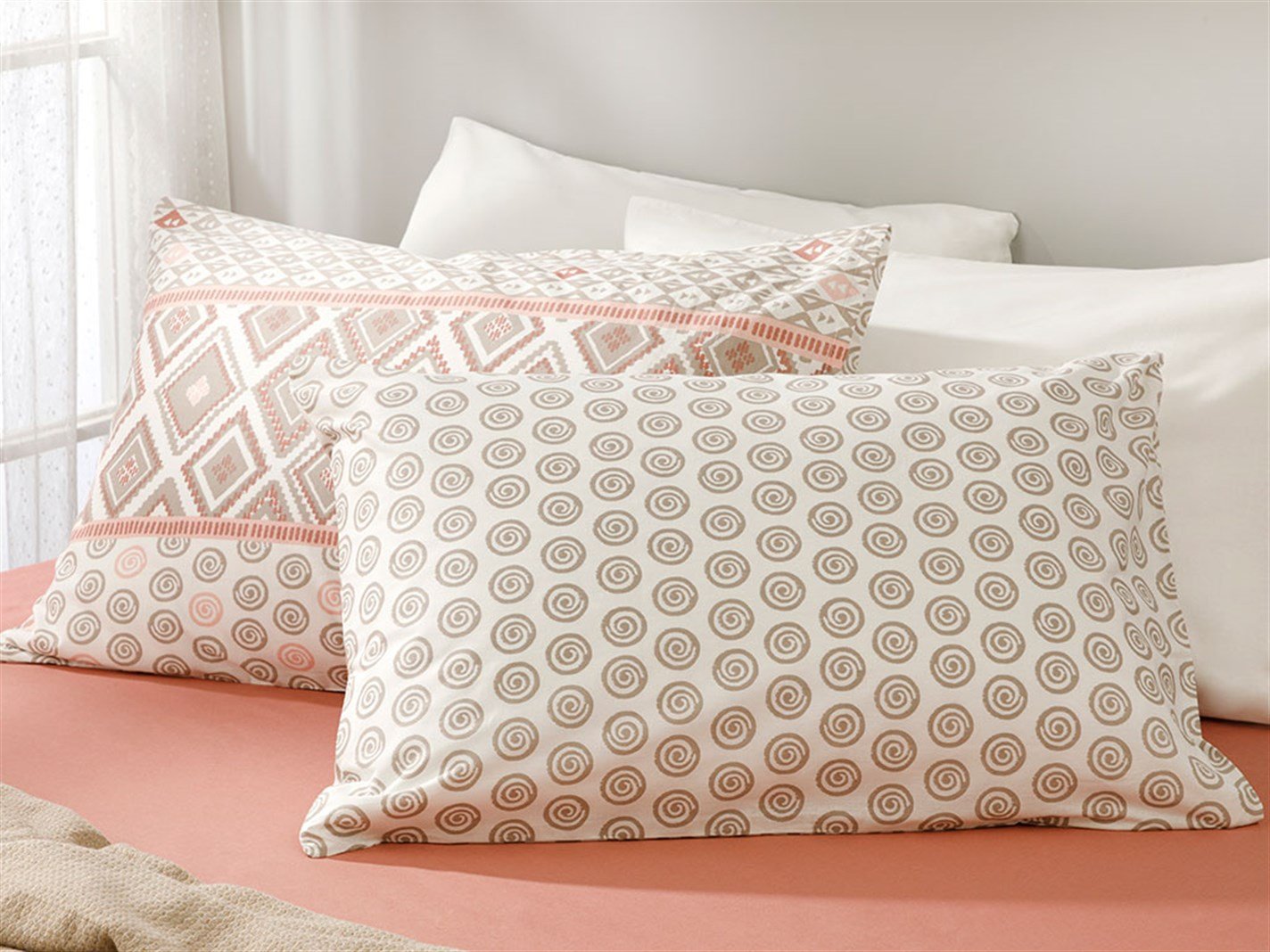 Folclor urban 57 Tel / 144 Numărul de fir 2 set 50x70 cm Roz