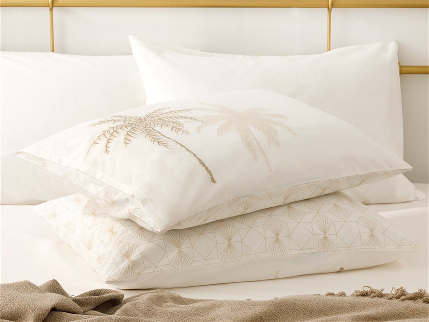 Glitter Palm 57 Tel / 144 Numărul de fir 2 set 50x70 cm Burgundia-gri