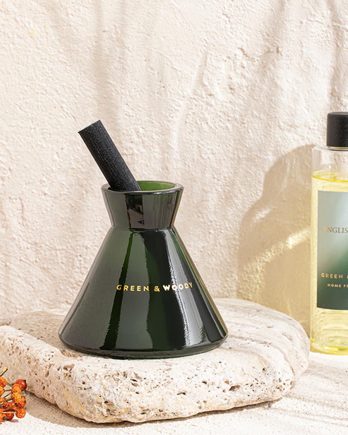 Green & Woody Aromă De Cameră Cu Bețișoare , 200 Ml, Crem-Roșu