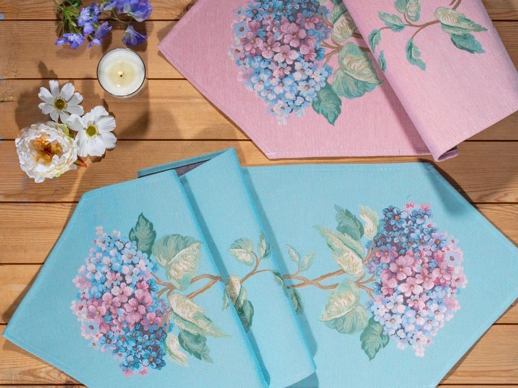 Hydrangea Gobelin Runner Light Blue