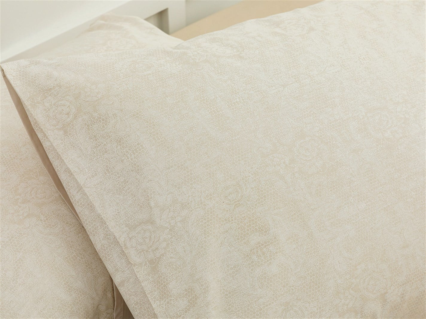 Lace Dream 57 Tel / 144 Numărul de fir 2 set 50x70 cm Burgundia-gri