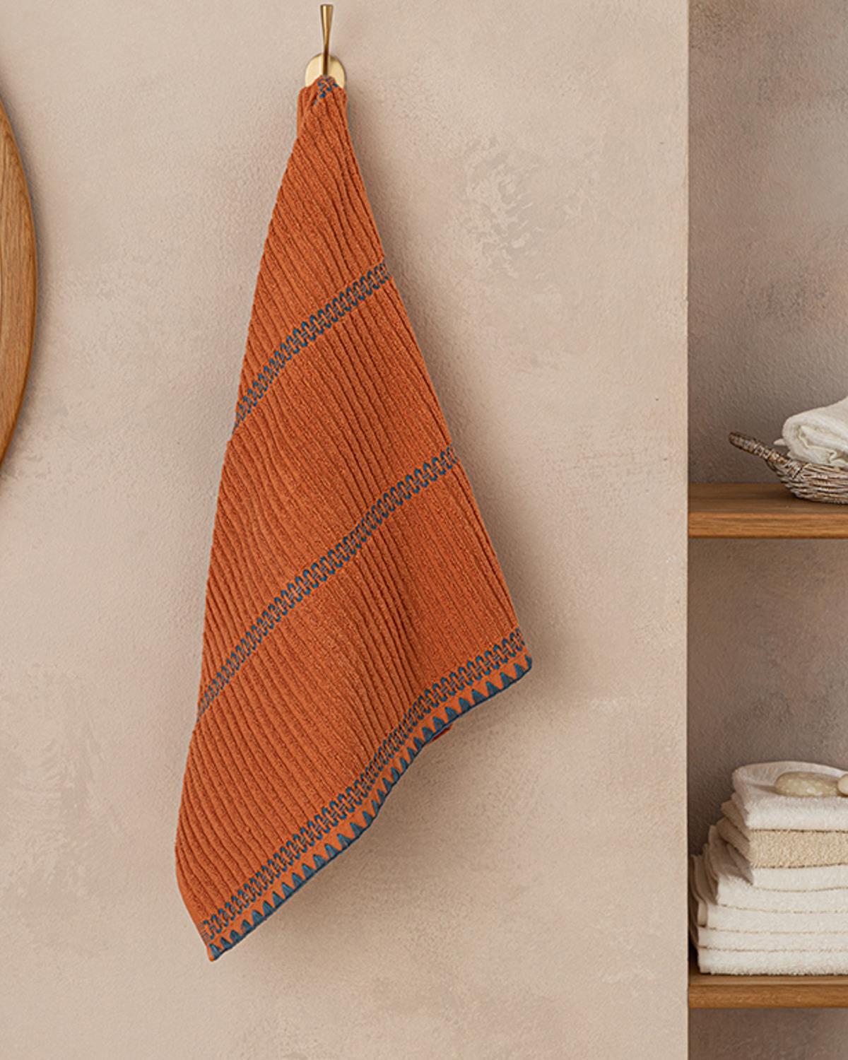 Mussel Cottony Face Towel 50x70 cm Brick Red