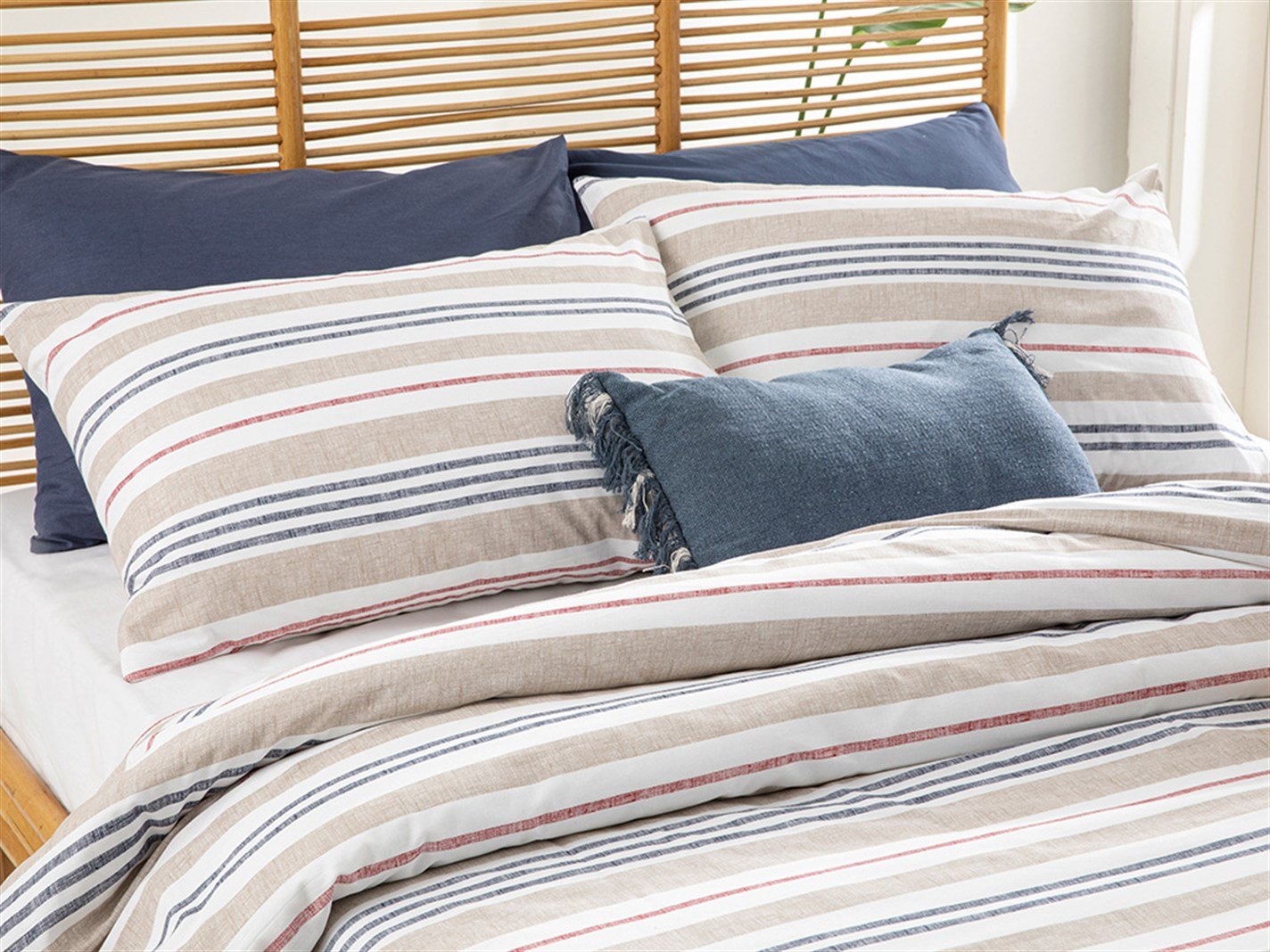 Modern Stripe 57 Tel / 144 Numărul de fir Persoană dublă 200x220 cm Burgundia-gri