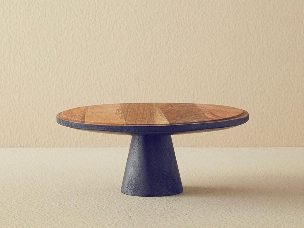Walnut With Feet Cake Stand 28 cm Brown