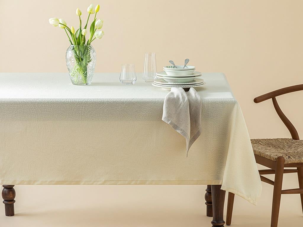 Nelda Polyestere Stainproof Table Cloth 140x180 cm Beige