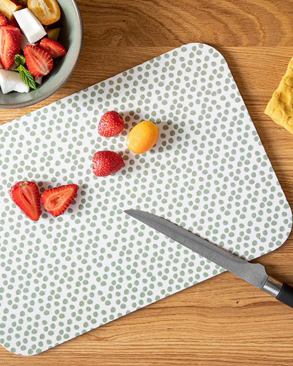 Pebbles Melamine Cutting Board 35x25 cm Green