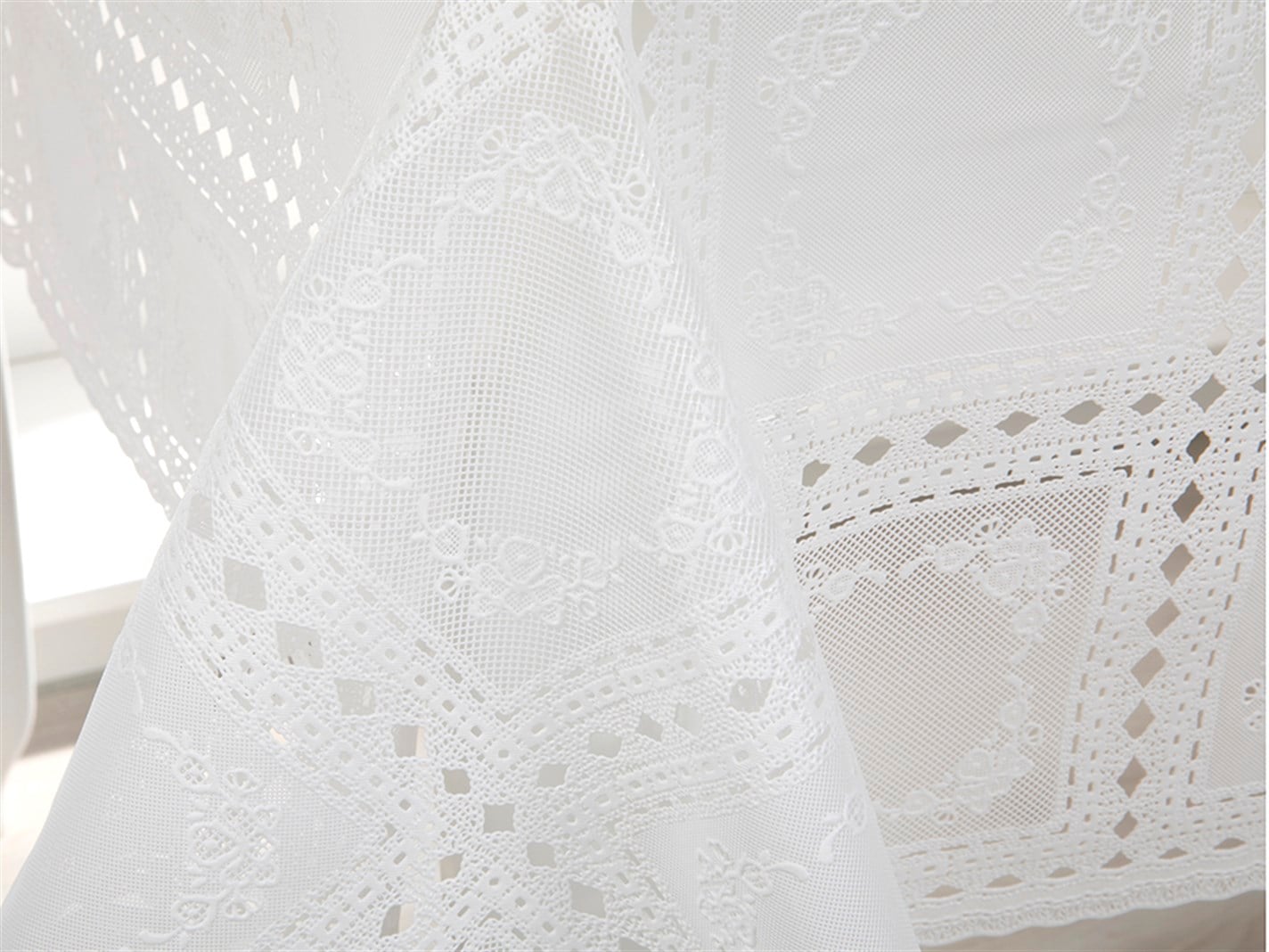 peticire Guipure  137x182 cm Alb