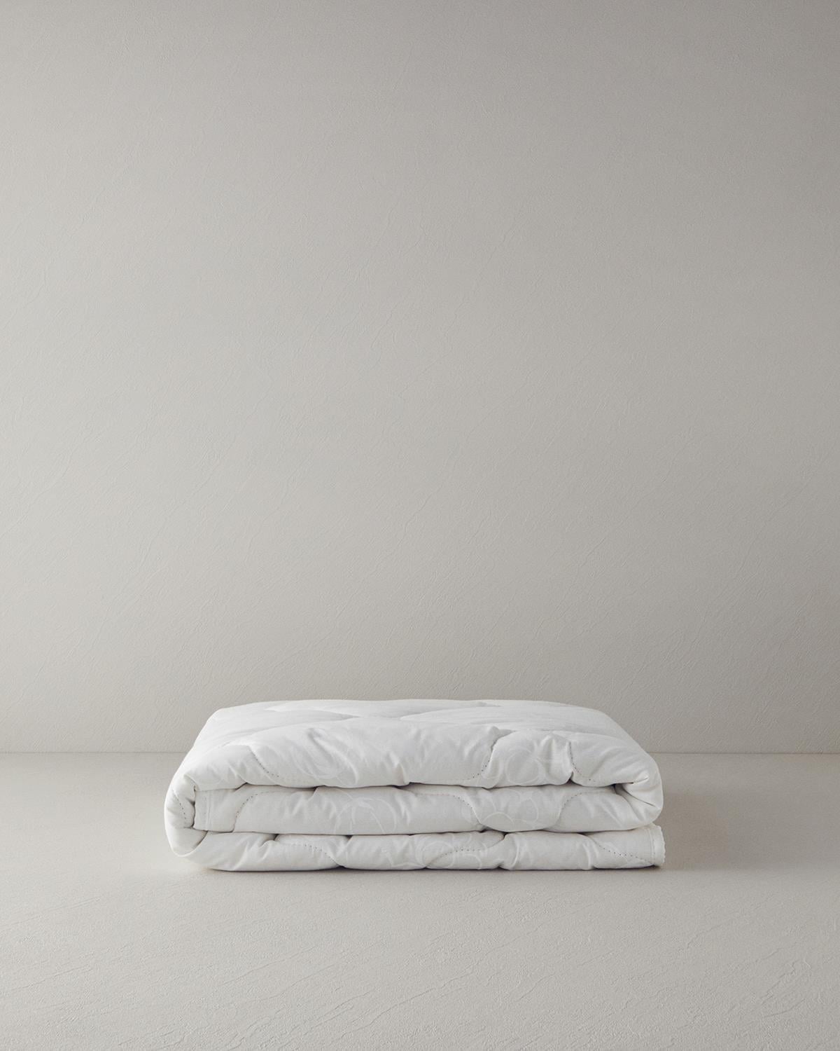 Pilotă bebe, Comfy, 95x145 cm, 70% bumbac 30% microfibră, alb