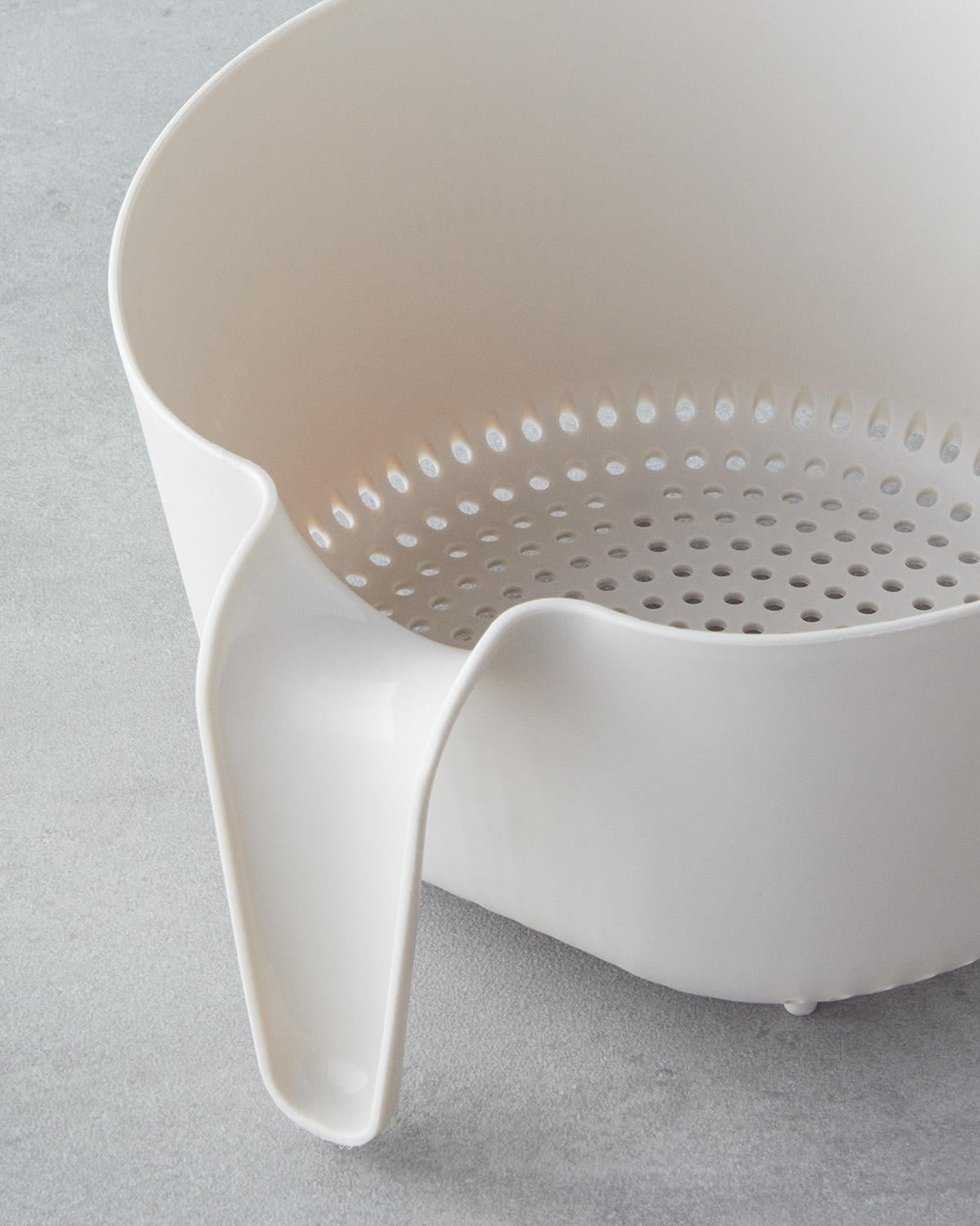 Plastic Sită 23x21 cm Crem.