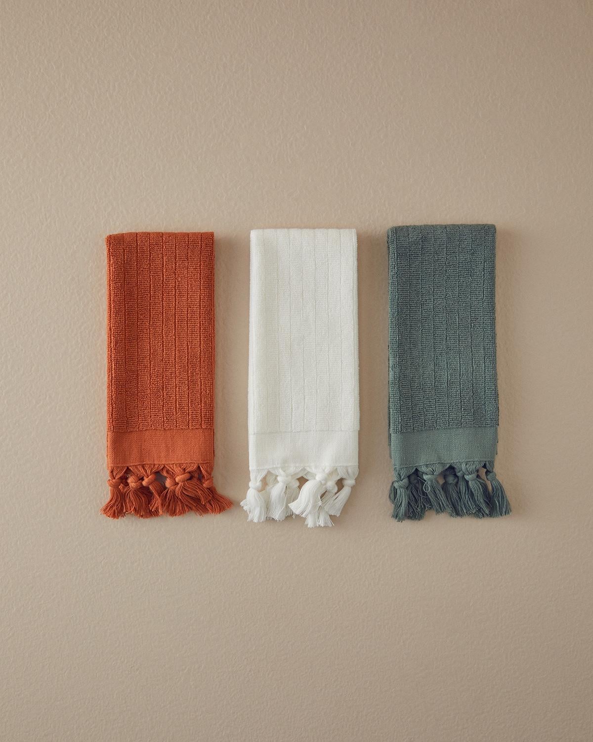 Cottony fringed Hand Towel 30x45 cm Green