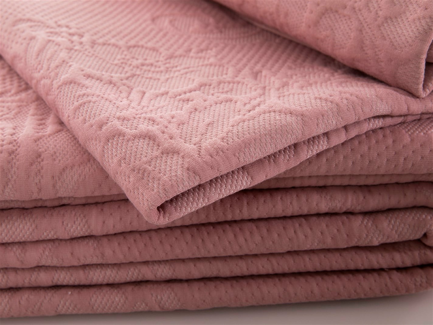 Rosy Damask  Persoană dublă 240x260 cm Roz