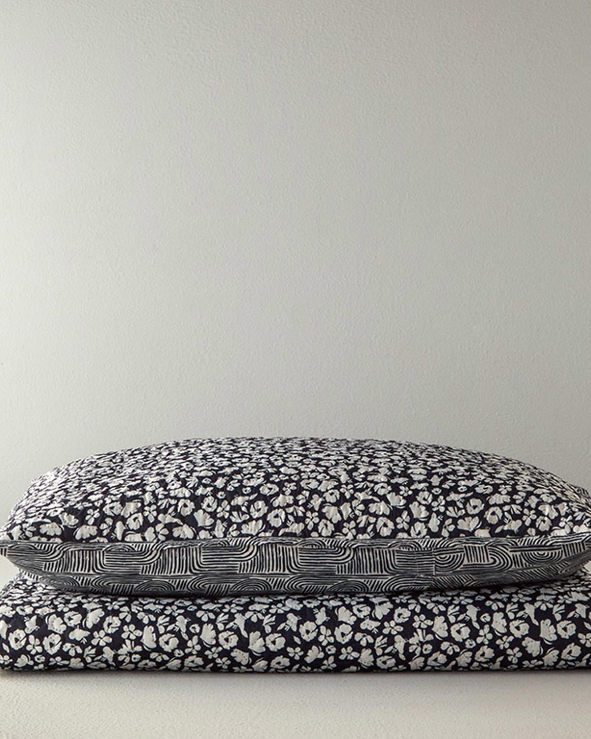 Multipurpose For One Person Bed Quilt Set 160x220 cm Black