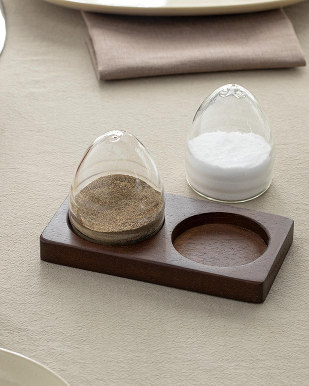 Sicily Borosilicate Wooden Stand 2-Set Salt And Pepper Shak 14x7,5 cm Transparent