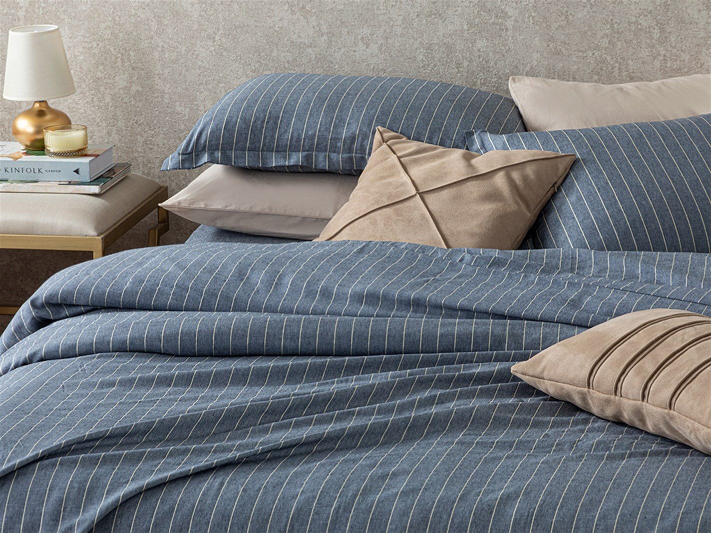 Starlight 52 Tel / 132 Numărul de fir Super rege 260x220 cm Navy Blue - Aur