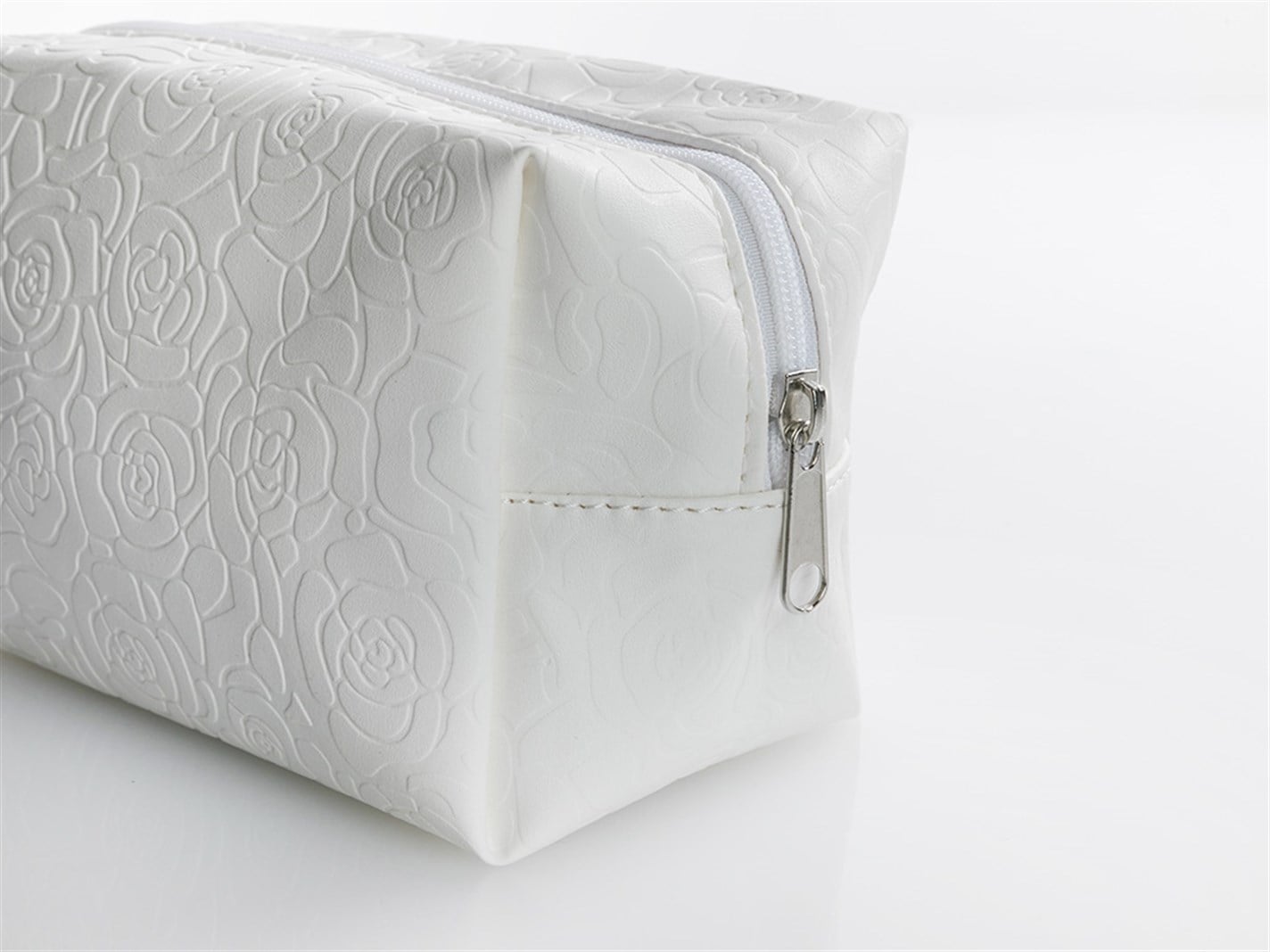 Trandafiri glam Cosmetic  18x10 cm Alb