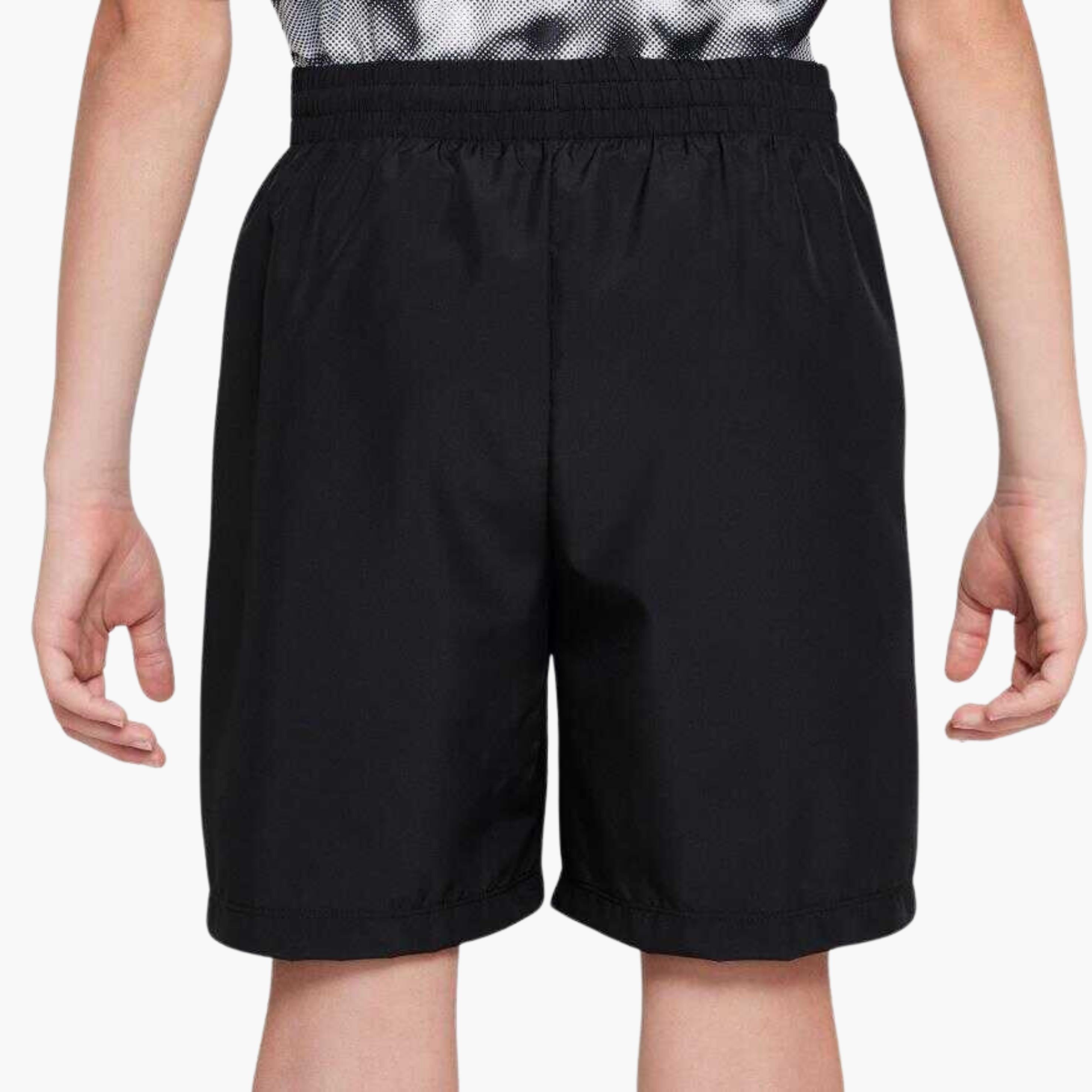  Nike Multi Dri-FIT Genç Çocuk Antrenman Şortu