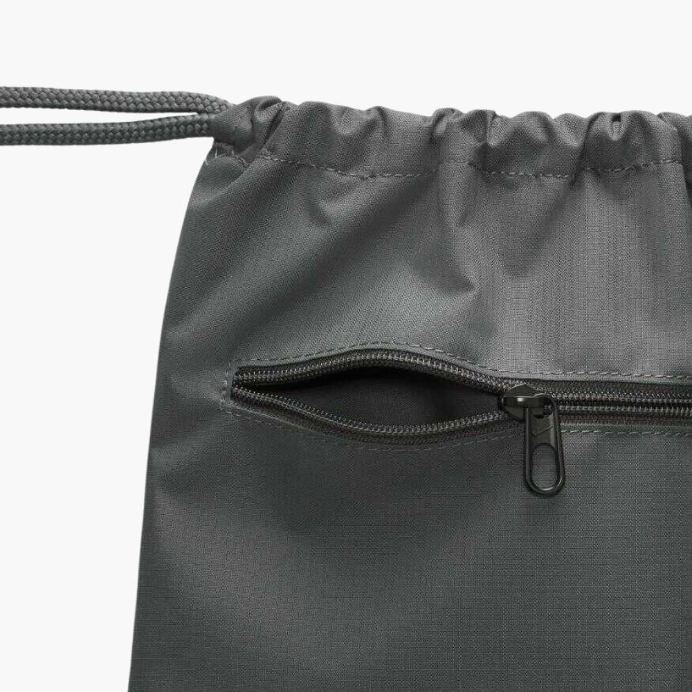 Nike Brasilia 9.5 Antrenman Spor Çantası 18 L