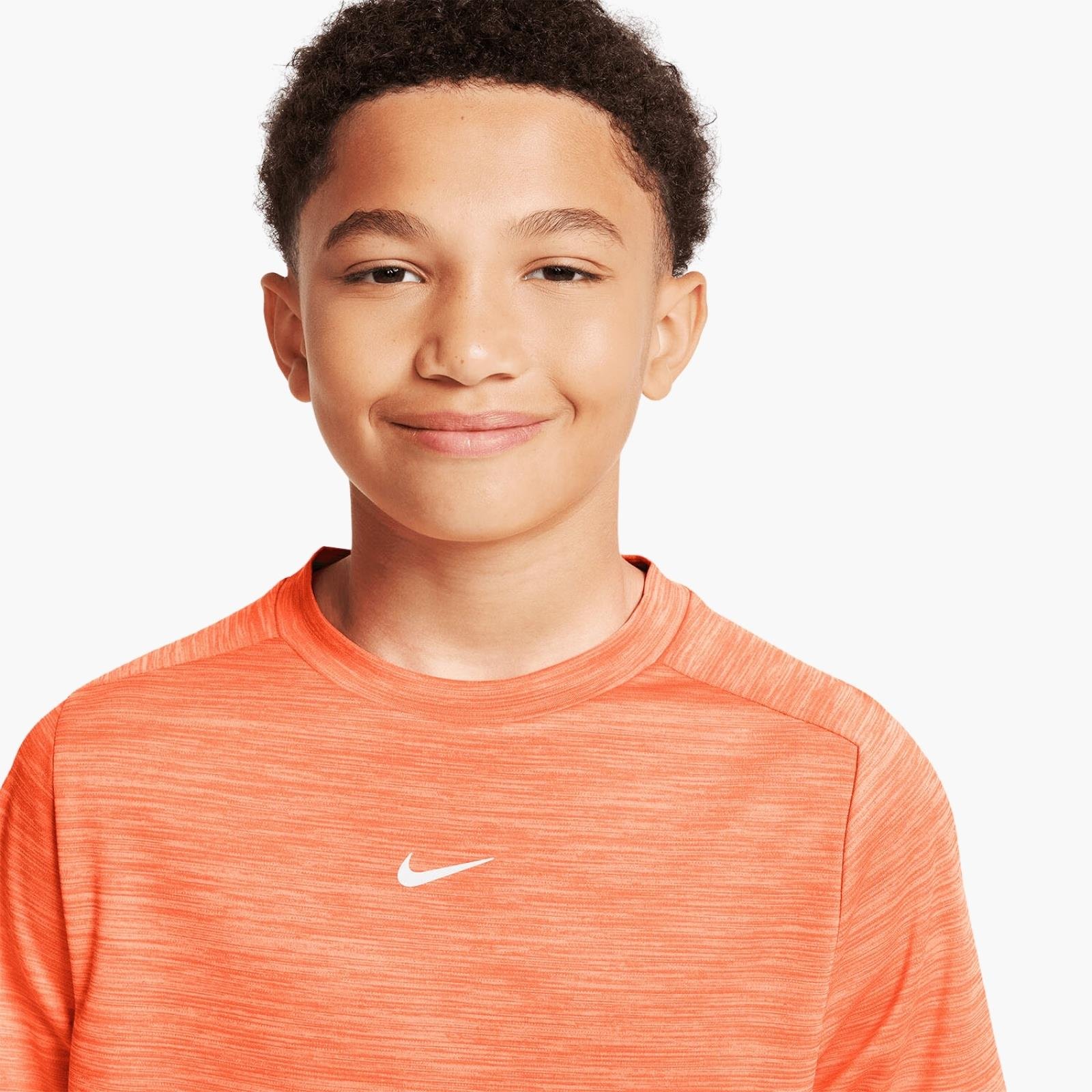 Nike Dri-FIT Multi Genç Çocuk Tişört