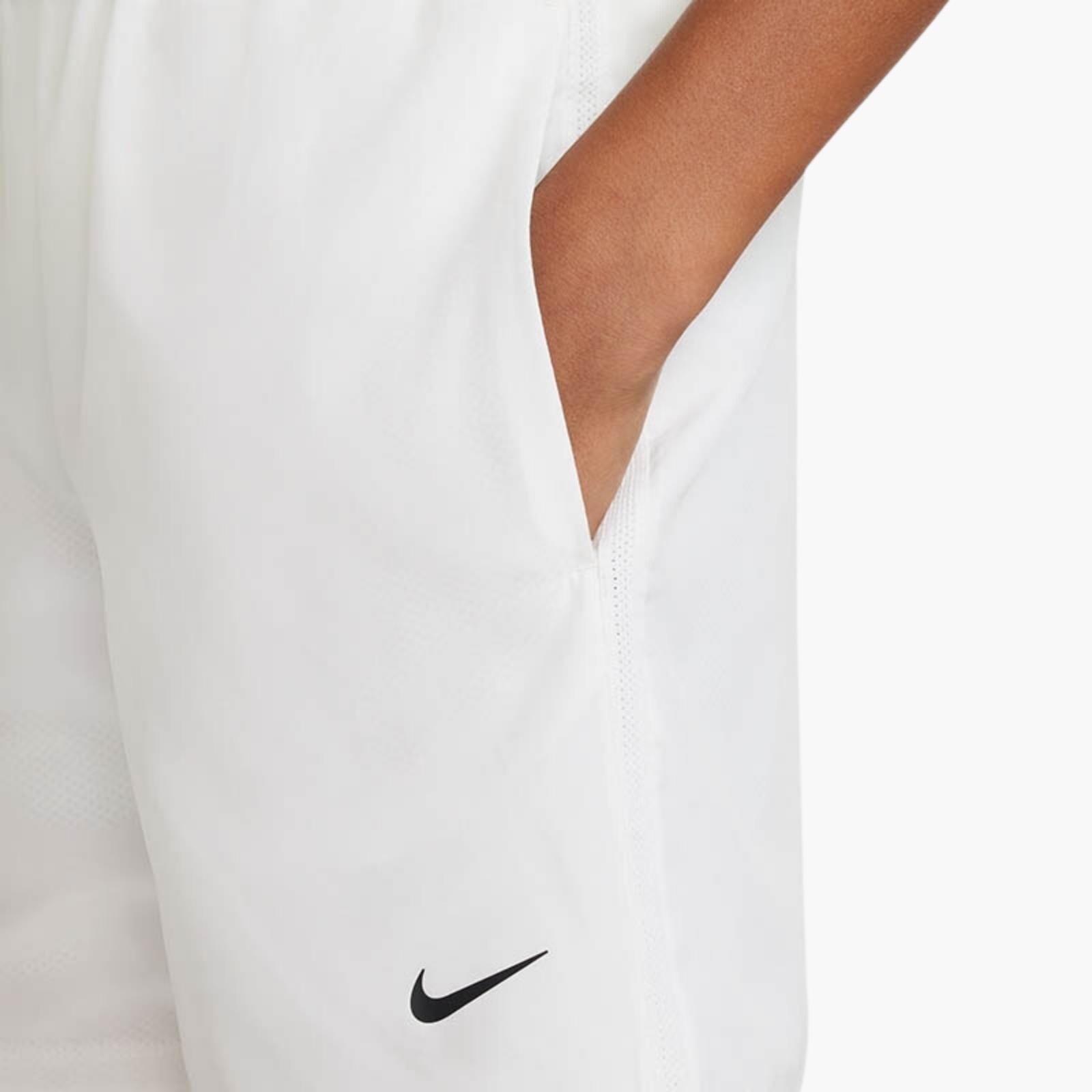 Nike Multi Dri-FIT Yeşil Genç Çocuk Antrenman Şortu - Beyaz