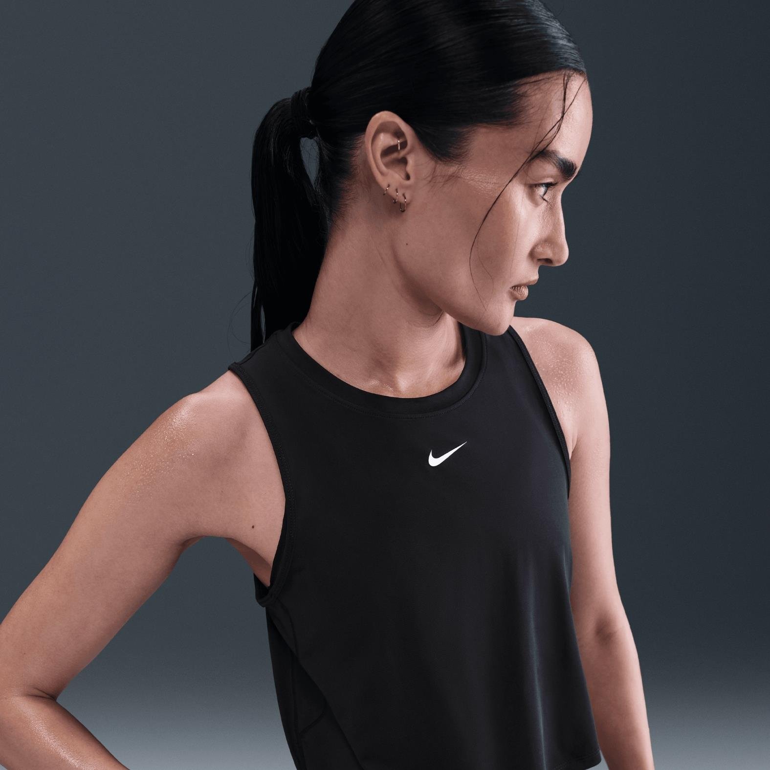 Nike One Classic Dri-Fit Kadın Crop Atleti